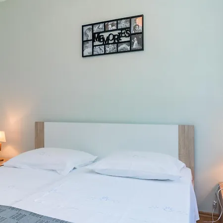 Robertino Villa Tar-Vabriga